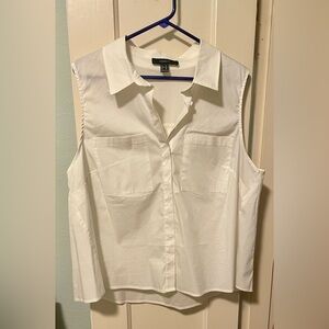 4/$25 bundle deal- NWOT Forever 21 Sleeveless Button Down Shirt